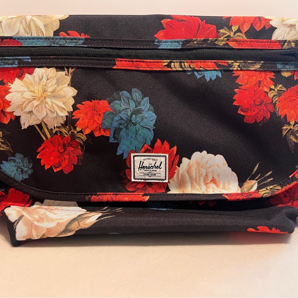Herschel Supply Company Black Floral Women's Bag